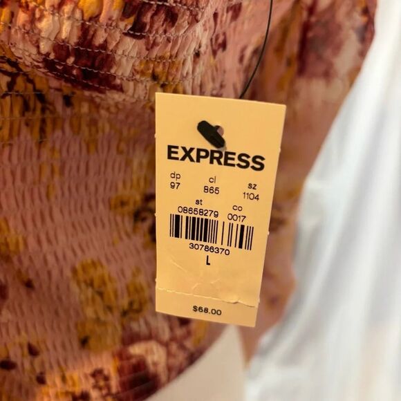 Women’s Express Smocked Floral Top - Picture 7 of 8